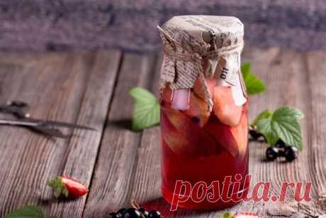 Компот из яблок и черной смородины на зиму — Сад Заготовка