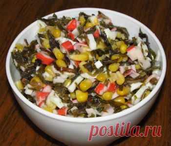 Салат из морской капусты и крабовых палочек