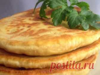 ПУШИСТЫЕ ЛЕПЕШКИ НА КЕФИРЕ: ВКУСНО И БЫСТРО!