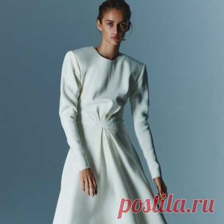 Прет-а-порте коллекция одежды Alexandre Vauthier Осень-зима 2021 - FashionView.ru - ВСЯ МОДА В ДЕТАЛЯХ Александр Вотье представляет свою новую коллекцию Ready-to-Wear осень / зима 2021. Изюминкой бренда стали радикальность взглядов, строгость и точность кроя одежды.
