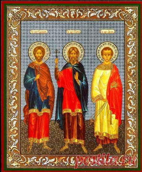 Молитва-наговор на воду для богатой жизни..