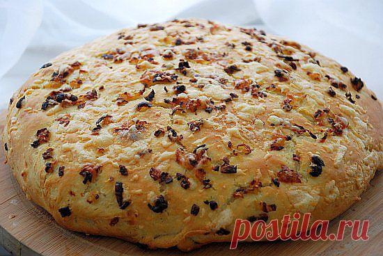 ХЛЕБ С ЛУКОМ И СЫРОМ.