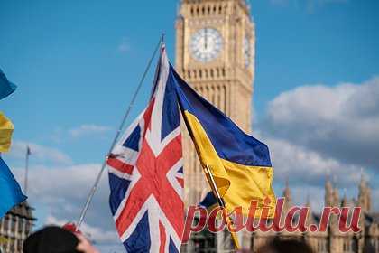 Великобритания и Украина подписали новое соглашение в сфере обороны. Великобритания и Украина подписали новое соглашение в сфере оборонной промышленности, который позволит открывать ремонтные заводы на украинской территории. Кроме того отмечается, что по договору оборонная компания Британии BAE Systems получила право на ремонт и техническое обслуживание артиллерийских орудий L119.