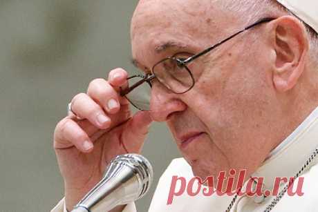 За спасение климата призвали молиться. Папа Римский Франциск призвал католиков молиться за успех Конференции ООН по изменению климата (COP26) в Глазго и спасение планеты. Он призвал всех людей, принадлежащих к католической церкви, помолиться за плодотворный исход мероприятия, результаты которого помогут в борьбе с изменением климата на планете.