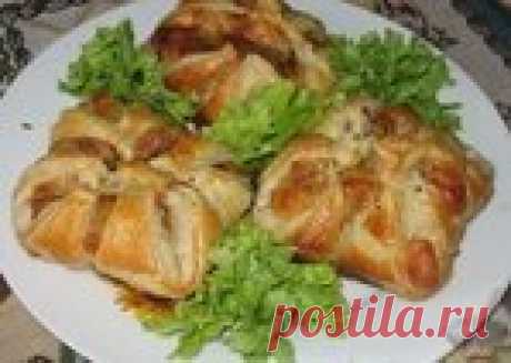 Слойки с ветчиной и сулугуни