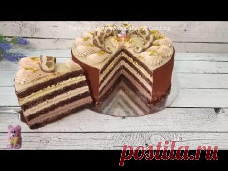 Всемирно известный виртуозный торт МОЦАРТ! Вкуснейший, роскошный! Без сливок, сыра и желатина! Ингредиенты для шоколадного торта (24 см) :330 г муки60 г какао15 г разрыхлителя6 яиц среднего размеращепотка соли16 г ванильного сахара270 г сахара150 мл молока (комнатной температуры)150 г растопленного сливочного маслаШоколадный бисквит выпекается около 45-50 минут при температуре 175...