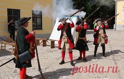 Фестиваль исторической реконструкции стартовал в Калуге в честь 650-летия города. Для гостей открыли шесть площадок