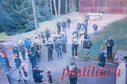 Россия запретила въезд 39 полякам из-за ритуала под Тверью