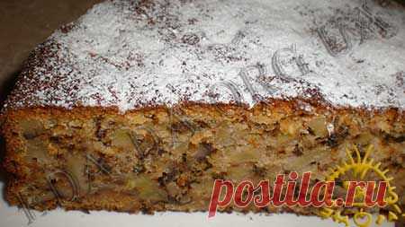 Рождественский пирог с яблоками и орехами.