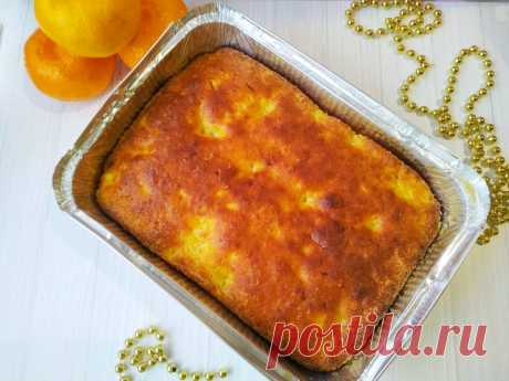 Легкий творожный кекс (запеканка) с мандаринами (без муки)! Сегодня у меня на десерт легкий творожный кекс с мандаринами. Этот кекс я пеку зимой чаще всего. Он получается очень ароматным, нежным и вкусным. Готовится очень легко и всегда получается.Ингредиенты:Творог – 400 гЯйца – 3 шт.Сахар – 150 гМандарины – 2-3 шт.Манка – 8 ст.л.Овсяные хлопья –...