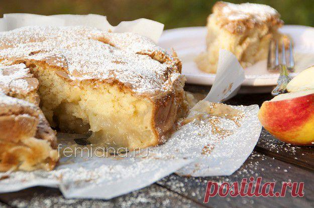 Легкий рецепт шарлотки - ароматный и сочный яблочный пирог на скорую руку