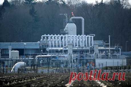 В Европе решили создать параллельный рынок газа. В преддверии вступления в силу новых механизмов регуляции стоимости газа в Евросоюзе биржа Intercontinental Exchange (ICE) объявила о планах создать параллельный рынок в Лондоне. Предполагается, что он позволит трейдерам избежать возможных сложностей из-за внедрения потолка цен.