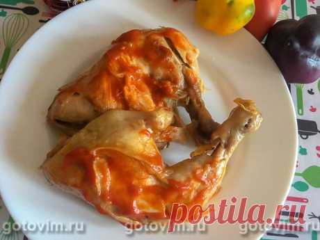 Куриные бедра на сковороде с соусом лютеницей по-болгарски. Рецепт с фото Болгарская лютеница из помидоров, остров и сладких перцев, используется не только как закуска или соус, но и как приправа. К примеру, она подходит для маринования мяса. В этом рецепте куриные бедра перед жаркой на сковороде щедро смазывают лютеницей, оставляют мариноваться, а затем обжаривают до готовности. В итоге получается отличное блюдо.
