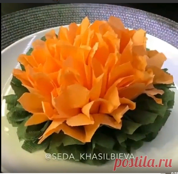 Для сервировки стола из салфеток