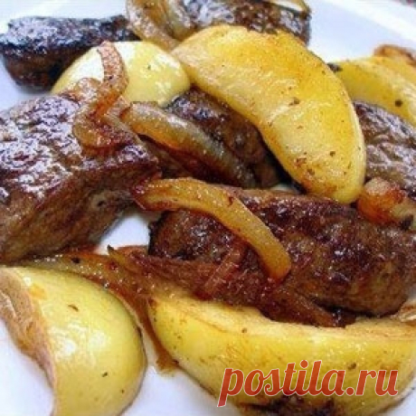 Куриная печень с яблоками и вином