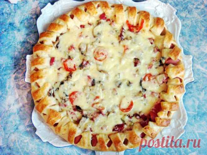 Праздничная пицца с солеными огурцами и колбасой рецепт с фото пошагово - 1000.menu