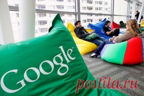 Google предупредила российских пользователей о повышении цен на сервисы из-за «налога на Google» Google оповестила российских пользователей платной подписки на хранилище «Google Диск» о включении с 2017 года в стоимость сервиса налога на добавленную стоимость в размере 18%. Такой шаг компания объяснила введением властями РФ так называемого «налога на Google». Госдума приняла закон в июне 2016 года, президент России Владимир Путин подписал его 3 июля 2016 года. Теперь, начиная с 1 января 2017…