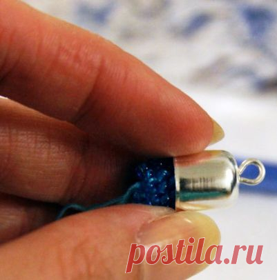 Как быстро и красиво оформить начало вязаного жгута из бисера 

Мастер-класс, который многим может быть полезен. Далее - от лица автора

***
В период освоения техники вязания жгутов из бисера я перечитала много мастер-классов, из которых меня, по правде, не удов…