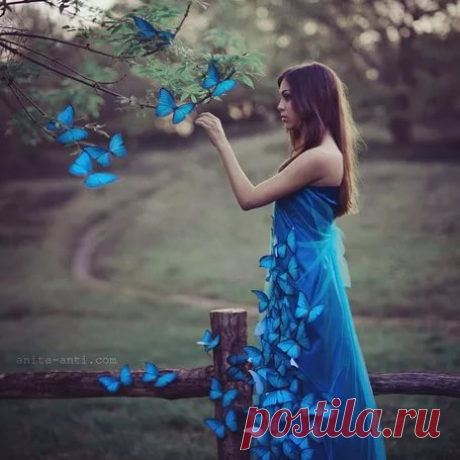 девушка с медузами в комнате в голубом платье картинки: 11 тыс изображений найдено в Яндекс.Картинках