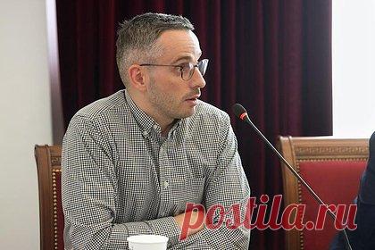 Главного редактора Republic объявили в розыск в России. В России объявили в розыск главного редактора издания Republic (внесено Минюстом в реестр СМИ, выполняющих функции иностранного агента) Дмитрия Колезева.