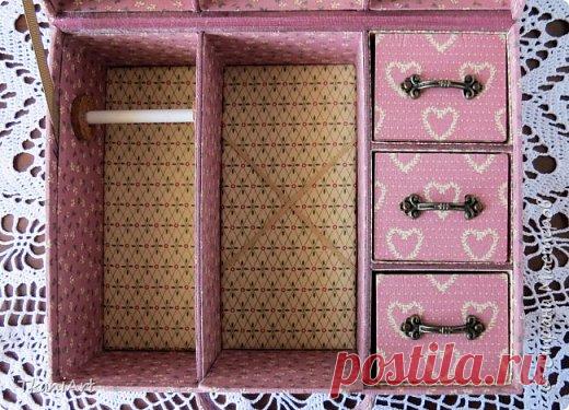 Чемоданчик для маленькой куклы и кукольных принадлежностей | Страна Мастеров