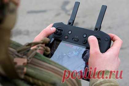 В России создали комплекс разведки «Гранат». В России разработали разведывательно-ударный комплекс «Гранат», предназначенный для выполнения задач в условиях городской застройки и сложного рельефа местности, сообщили в конструкторском бюро «Астрон». Комплекс предназначен для поиска целей, доразведки и нанесения ударов с помощью беспилотников.