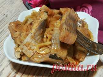 Вкуснейшая маринованная селедка всего за 3 часа Существует огромное количество различных рецептов маринования и соления селедки... Солю я обычно целую селедку, или целое уже обработанное филе, а, вот мариновать люблю кусочками... И, у меня имеется самый мой любимый, и наверное, самый вкусный рецепт маринования!!! На маринование уходит всего...