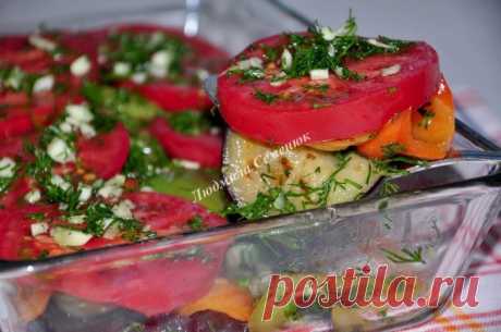 Отличная закуска к мясу — быстрые маринованные овощи «По-кубански» 


И салат, и гарнир!









 
 
Ингредиенты: 
Баклажан — 3 штукиПомидор — 2 крупныхПерец болгарский — 3 штукиЗелень — 1 пучокЧеснок — 7 зубчиков
Маринад :Вода — 2 стаканаУксус (яблочный или винный)…