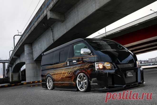 Toyota Hiace 2007.
