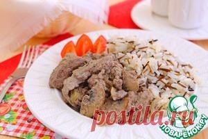 Куриная печень с грибами в сметане - кулинарный рецепт