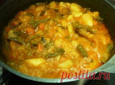 Картофель с зеленой стручковой фасолью и грибами