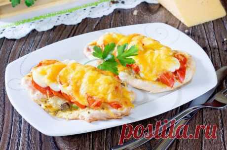 КУРИНОЕ ФИЛЕ С ПОМИДОРАМИ И СЫРОМ