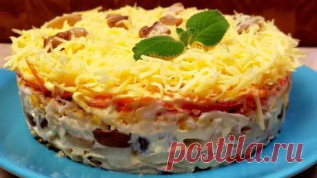 Я долго его искала и наконец нашла. Крутой салат "Мужские слезы".
Сегодня приготовим очень вкусный салат — «Мужские слёзы».
Ингредиенты:
- куриная грудка отварная - 250 гр
- горчица в зернах - 2 ст.л
- морковь по-корейски  - 100-200 гр
- грибы маринованные - 350 гр
- сыр - 150 гр
- яйца отварные - 4 шт.
- лук репчатый - 1 шт.
- уксус - 2 ст.л
- сахар - 2 ст,л
- майонез
- соль перец - по вкусу

Приготовление:
1. Для начала нарезаем одну луковицу небольшими кубиками. Нарезан...