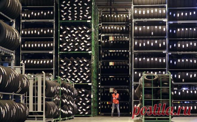 Минприроды предложило взимать авансом экосбор с импортеров шин и упаковки. Минприроды предложило провести с 1 июня 2024 года по 31 декабря 2026 года эксперимент по сбору экосбора с импортеров шин и упаковки до выпуска товара в оборот на территории России. Сейчас производители вносят платежи за 2023 год