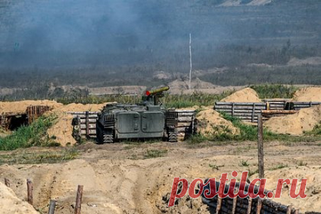 В России объяснили причины неуязвимости «линии Суровикина». Старший лейтенант Народной милиции ДНР в отставке Александр Матюшин объяснил причины неуязвимости «линии Суровикина» — российского оборонного сооружения на левом берегу Днепра. По его словам, Вооруженные силы Украины не смогли прорвать минные поля и противотанковые заграждения, их наступление выдохлось.