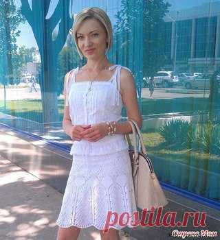 БЕЛАЯ ЮБКА КРЮЧКОМ ОТ VICTORIA'S SECRET   

Автора: Пряжа перле S ушло почти 6 мотков по 50 гр, крючок 1,5. В процессе вязания она мне не очень то и нравилась , но теперь не жалею, что ее довязала..
. Вязала по схемам, но с 1 ССН, а не с 2ССн как по схемам. Единственное, что у меня получилась еще небольшая кокетка, сеточкой её связала, и в пояс ввязала силиконовую нить, держится превосходно. И по схеме 4 повторяла ряды увеличив количество листиков После стирки юбочка немно...