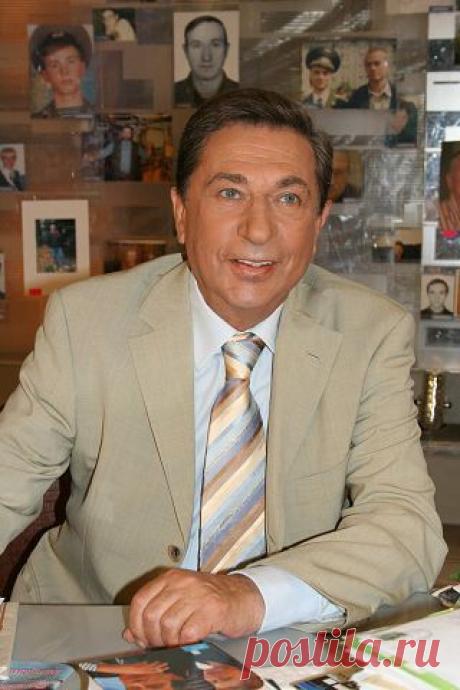 «Любите друг друга, что бы не было,
И ждите, несмотря ни на что».