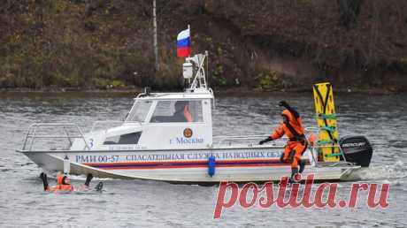 На Горьковском водохранилище перевернулась яхта, есть погибший