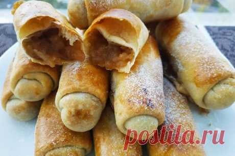 Быстрые пирожки с яблоком и корицей