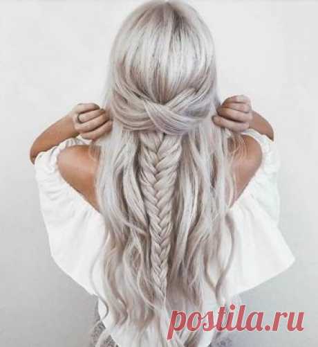 Оригинальные прически с плетением кос 2018-2019 года, фото, идеи, новинки Красивые прически с плетением кос 2018-2019 года, фото, идеи. Модные прически с элементами плетения, вечерние прически с плетением на длинные и средние волосы, свадебная прическа с плетением.