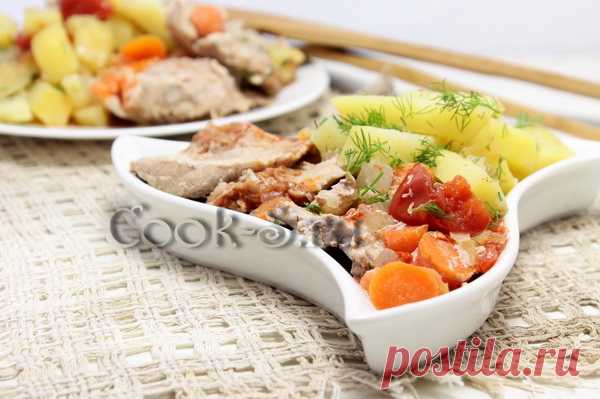 Свинина с овощами в духовке