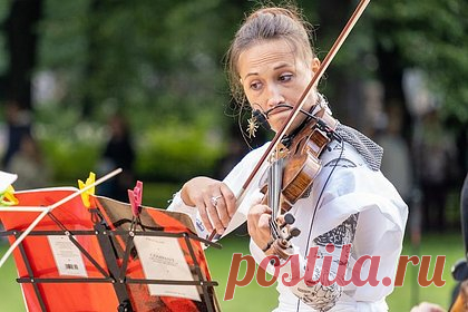Российскую скрипачку наказали за спонсирование экстремистской организации