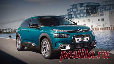 Хэтчбек Citroen C4 Cactus уступит дорогу новой модели Ксавье Пежо, директор по продуктам Ситроена, сделал неожиданное признание журналу Top Gear: «Наш следующий автомобиль C-сегмента заменит Citroen C4