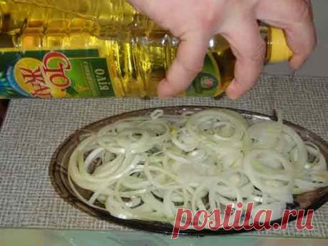 Чистим селёдку...
Это не рецепт. Это не догма и не истина в последней инстанции: нужно делать только так! Просто совет или подсказка как можно чистить селёдку.По просьбам некоторых трудящихся масс, которые хотят приоб…