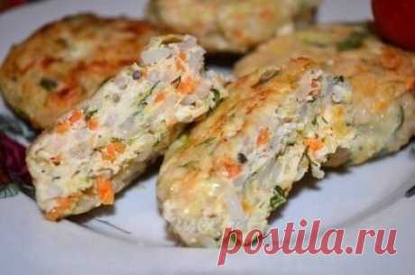 Сочные куриные котлеты с кабачком и рисом / Surfingbird знает всё, что ты любишь