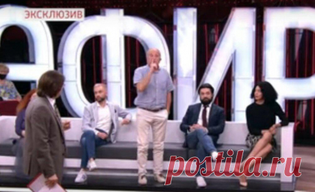 Прямой эфир Макеева +Мальков, часть вторая. Эмоции.
Люди!!!! Вы это видели?? Это что ж такое происходит? Это моя основная эмоция после просмотра передачи. На дзене я не могу обсценную лексику употреблять, но именно такая лексика у меня сейчас крутится в голове и на языке. Этот Мальков… это ж позор. Этот человек просто позорит весь мужской род. Извините, но я не знала, что […]
Читай дальше на сайте. Жми подробнее ➡