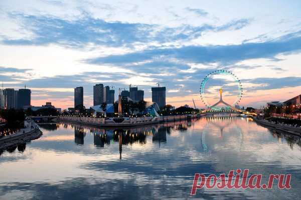 Уникальный китайский аттракцион / Туристический спутник