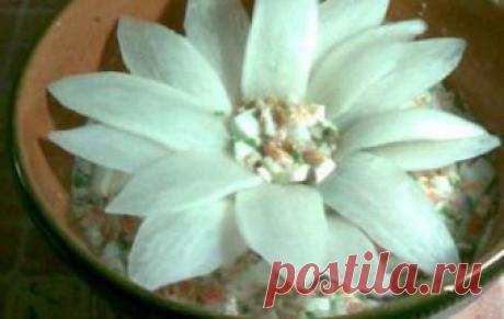 Салат &quot;Магнолия&quot; / Рыбные салаты / TVCook: пошаговые рецепты c фото