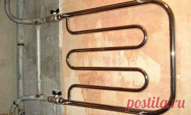 Установка полотенцесушителя в ванной - разбор схем подключения прибора Установка полотенцесушителя в ванной - не столь простая задача. И дело даже не в проведении монтажных работ, а в выборе правильной схемы подключения прибора