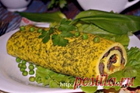 РУЛЕТ ИЗ ОМЛЕТА С ГРИБАМИ